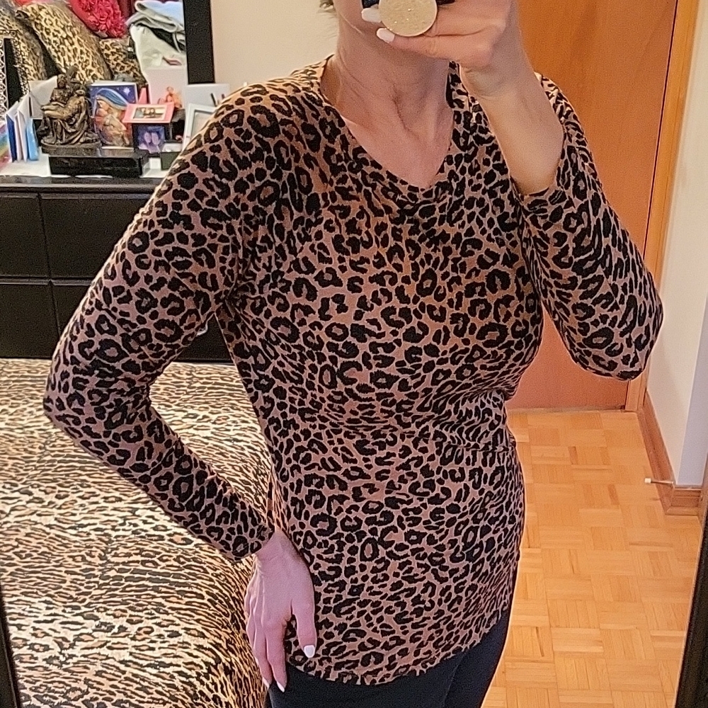 LIKE NEW Sexy Leopard Print Long Sleeve Top, M